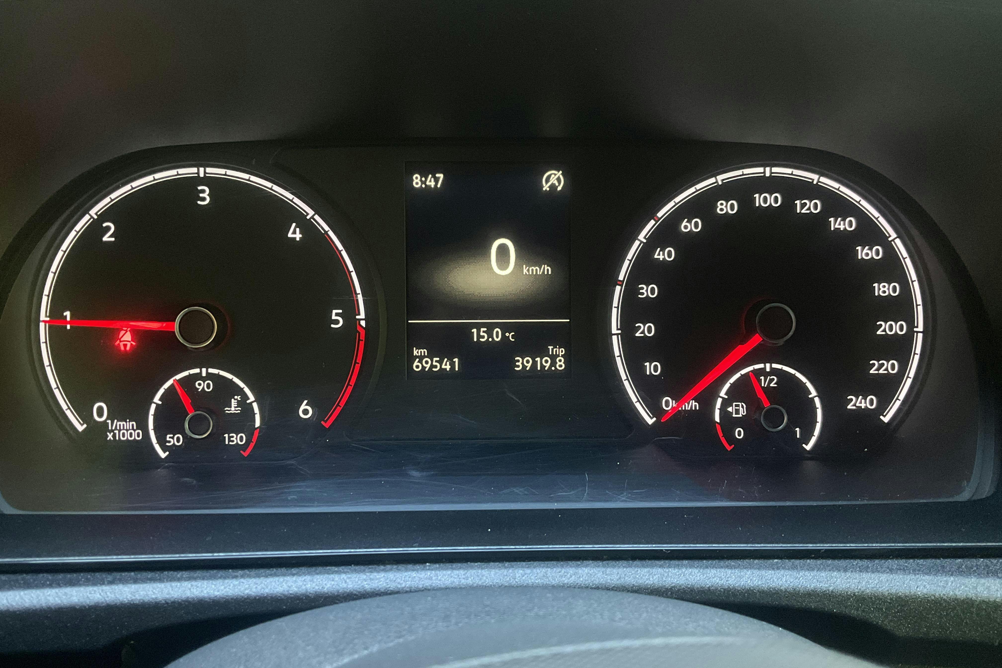 Vehicle Image 9