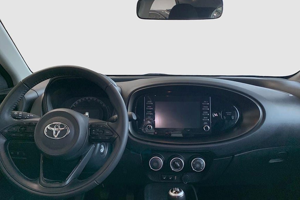 Vehicle Image 11