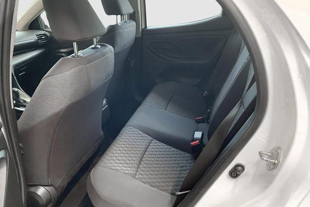 Vehicle Image 10