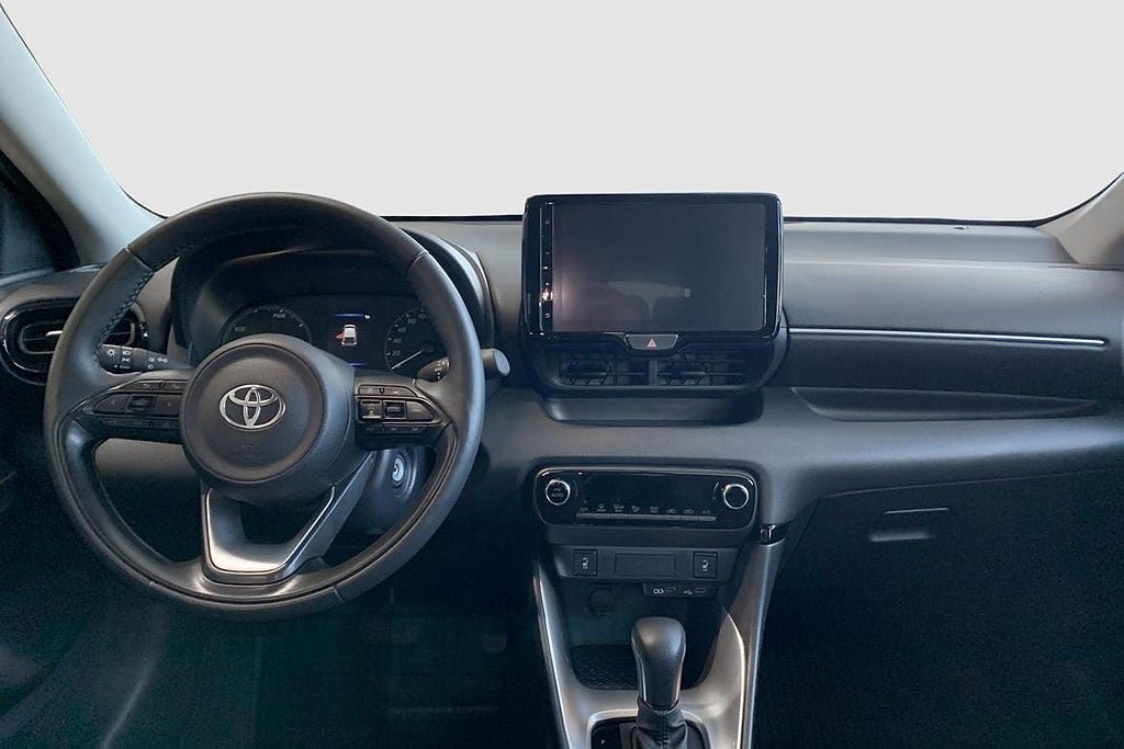 Vehicle Image 10