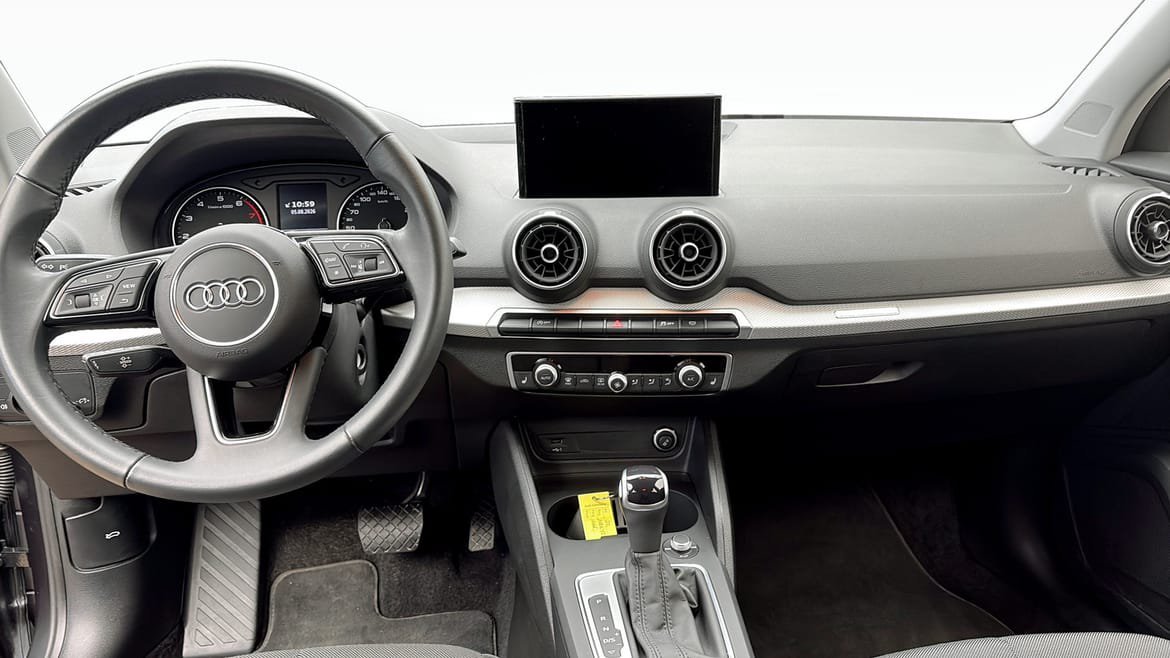 Vehicle Image 10