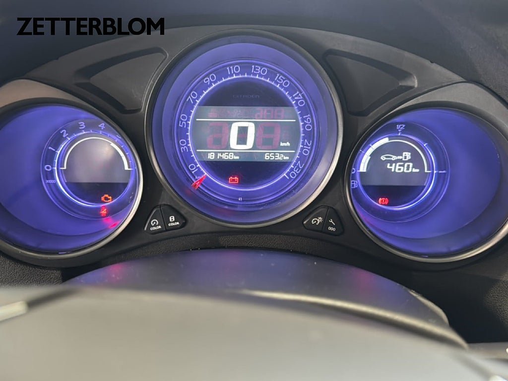 Vehicle Image 11