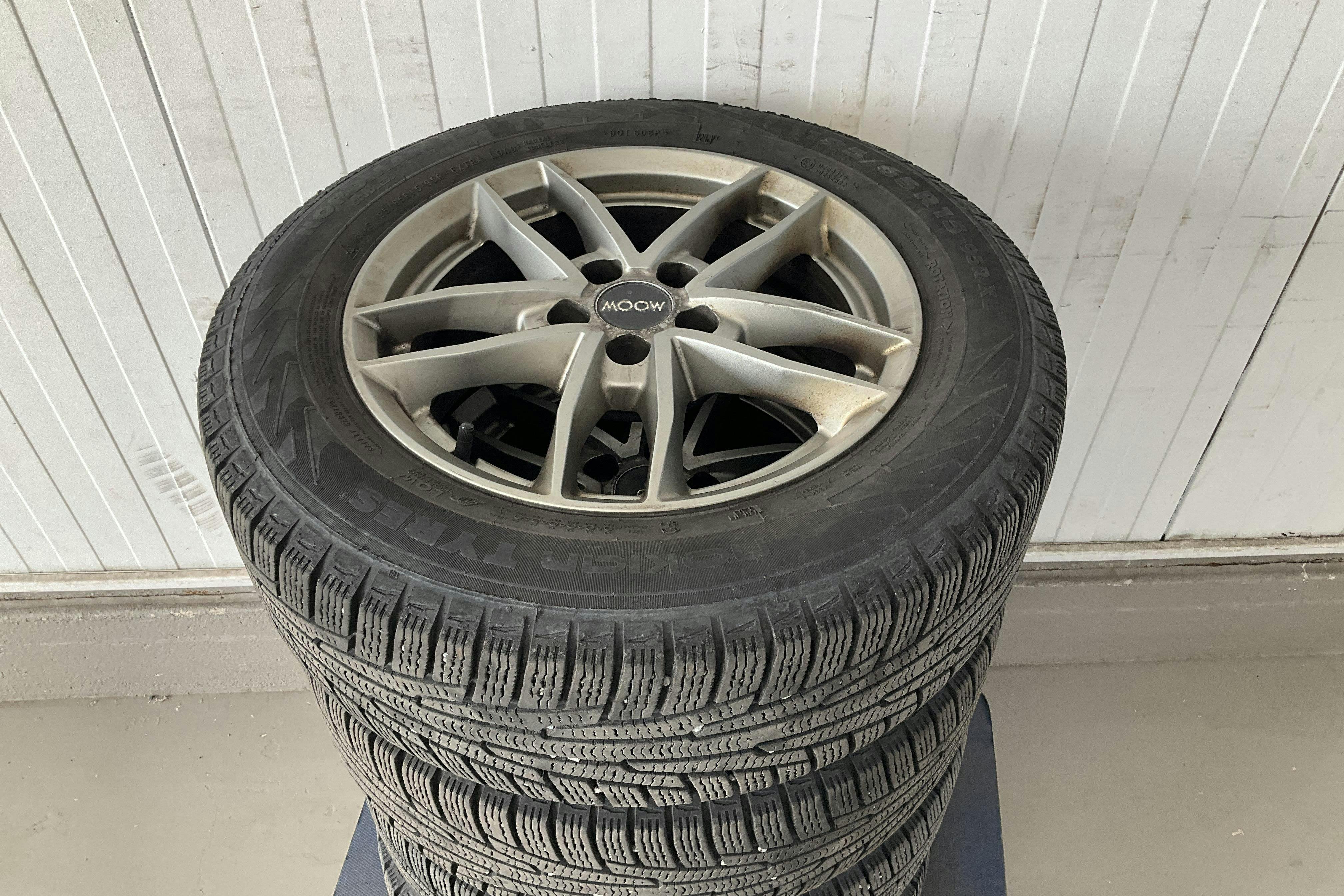 Vehicle Image 12