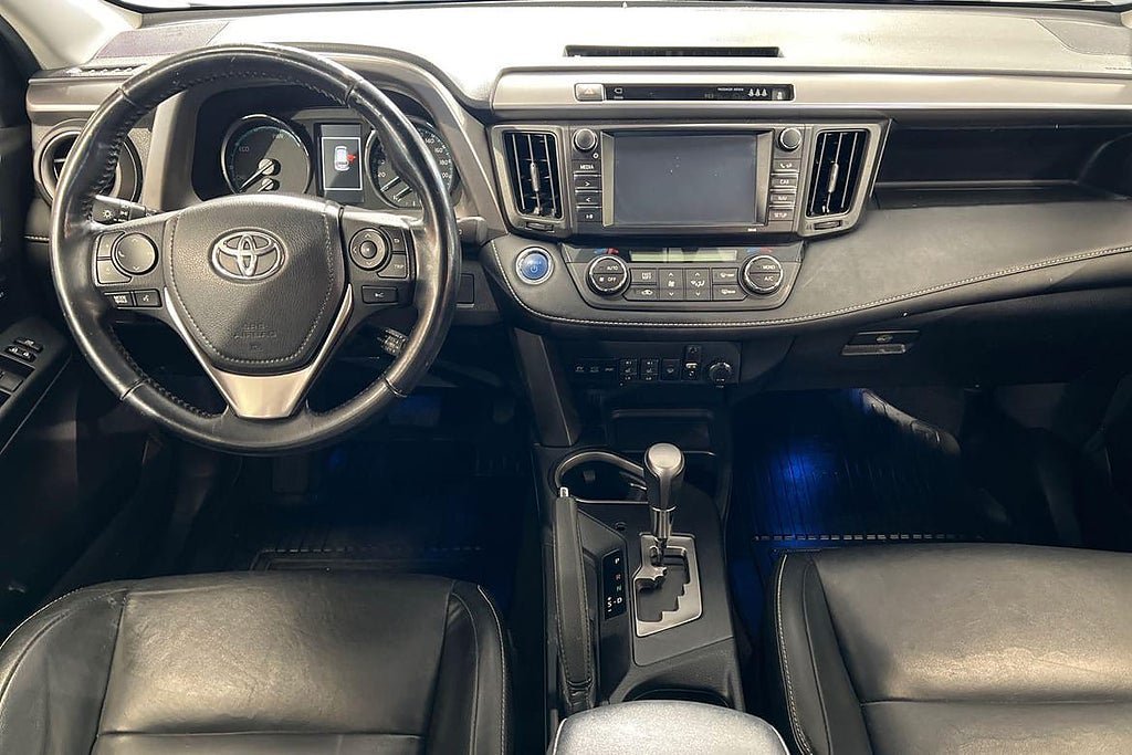 Vehicle Image 10