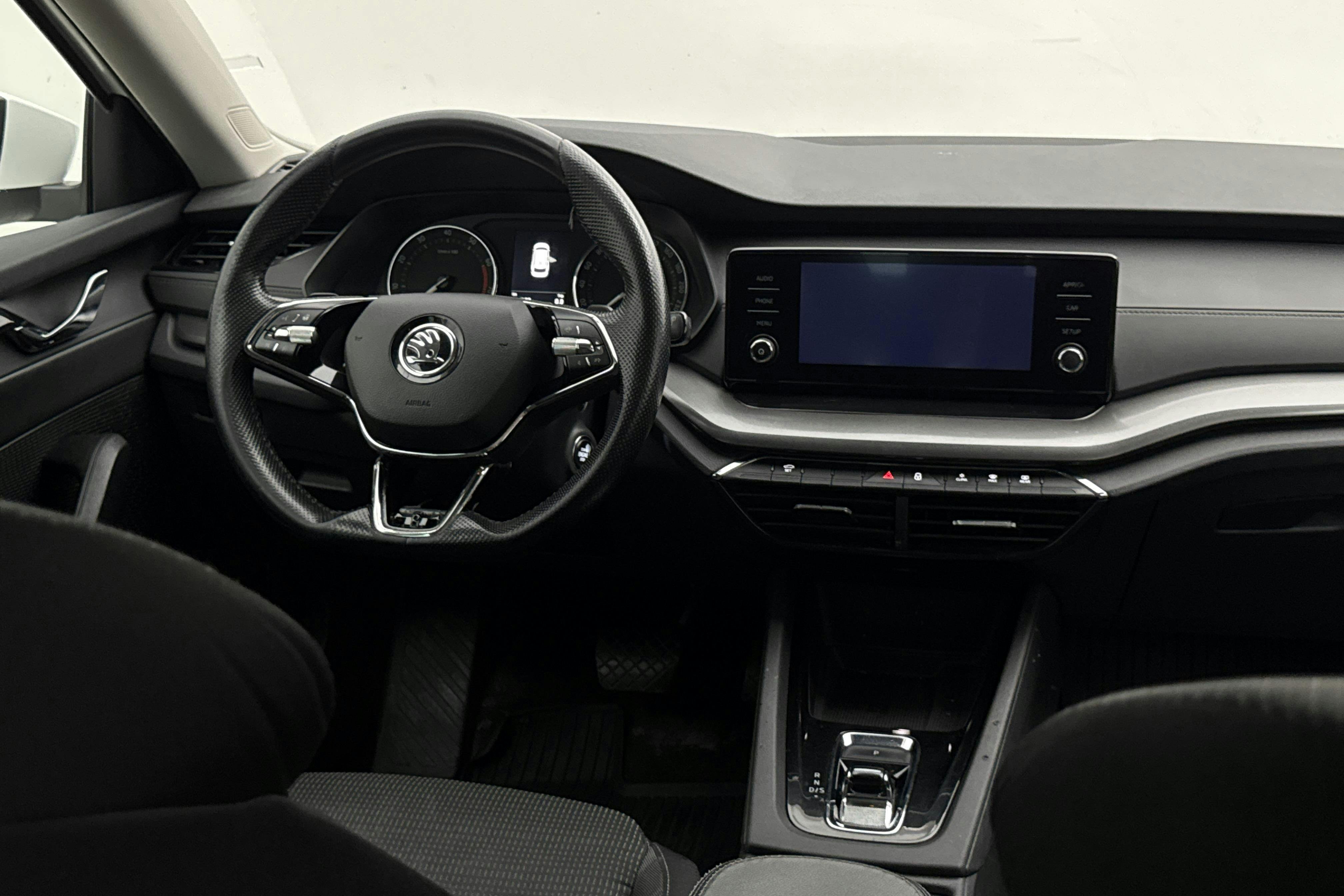 Vehicle Image 11