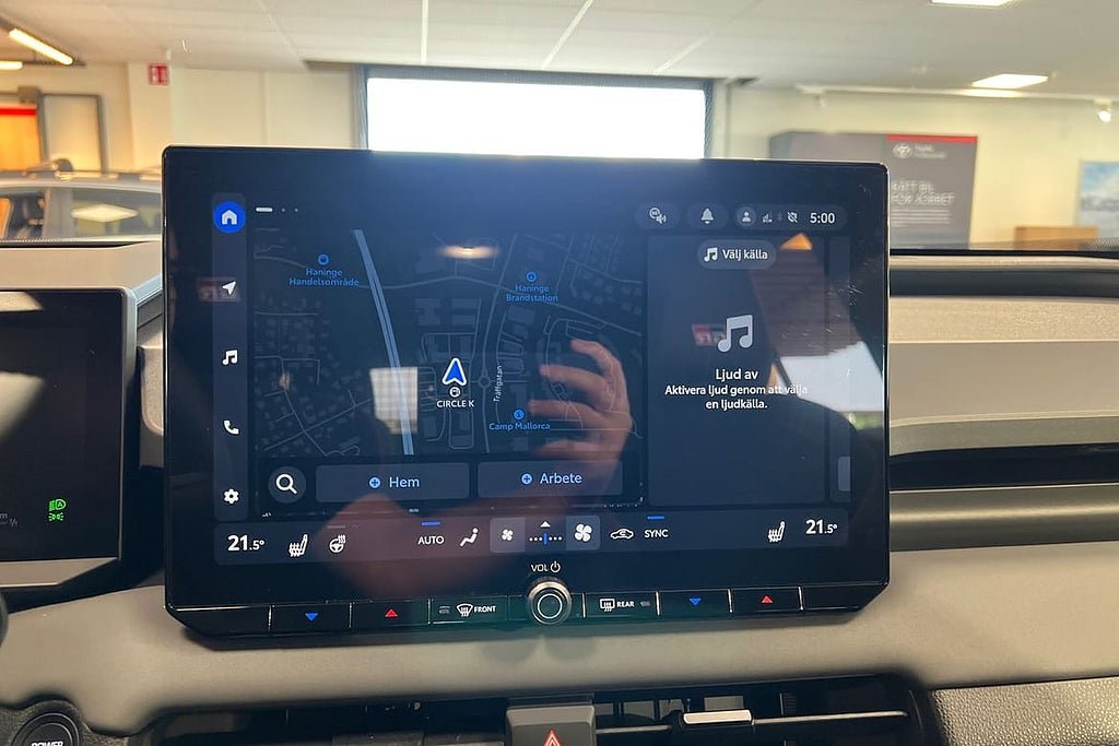 Vehicle Image 15