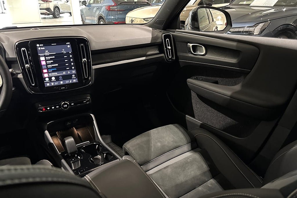 Vehicle Image 20