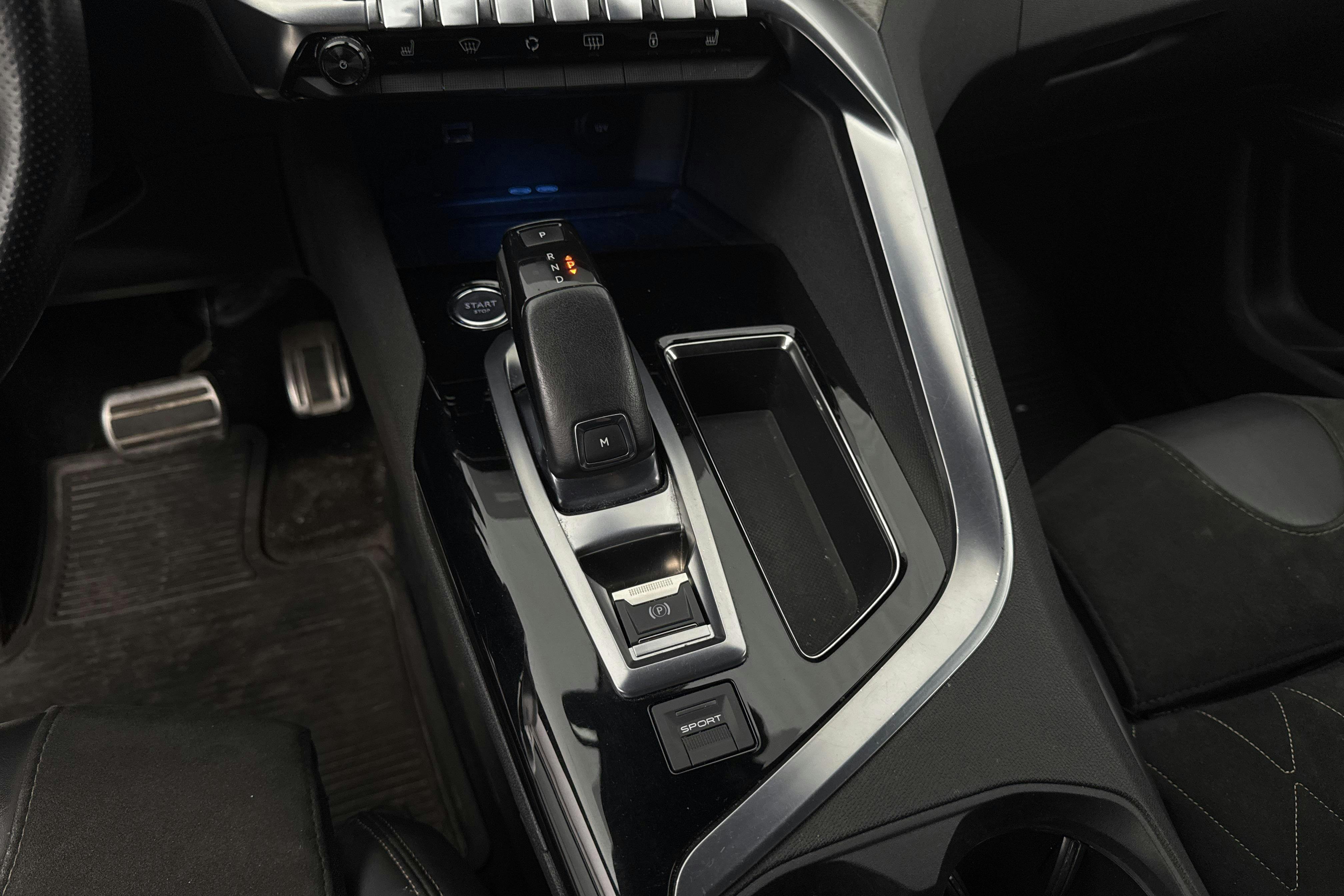 Vehicle Image 17