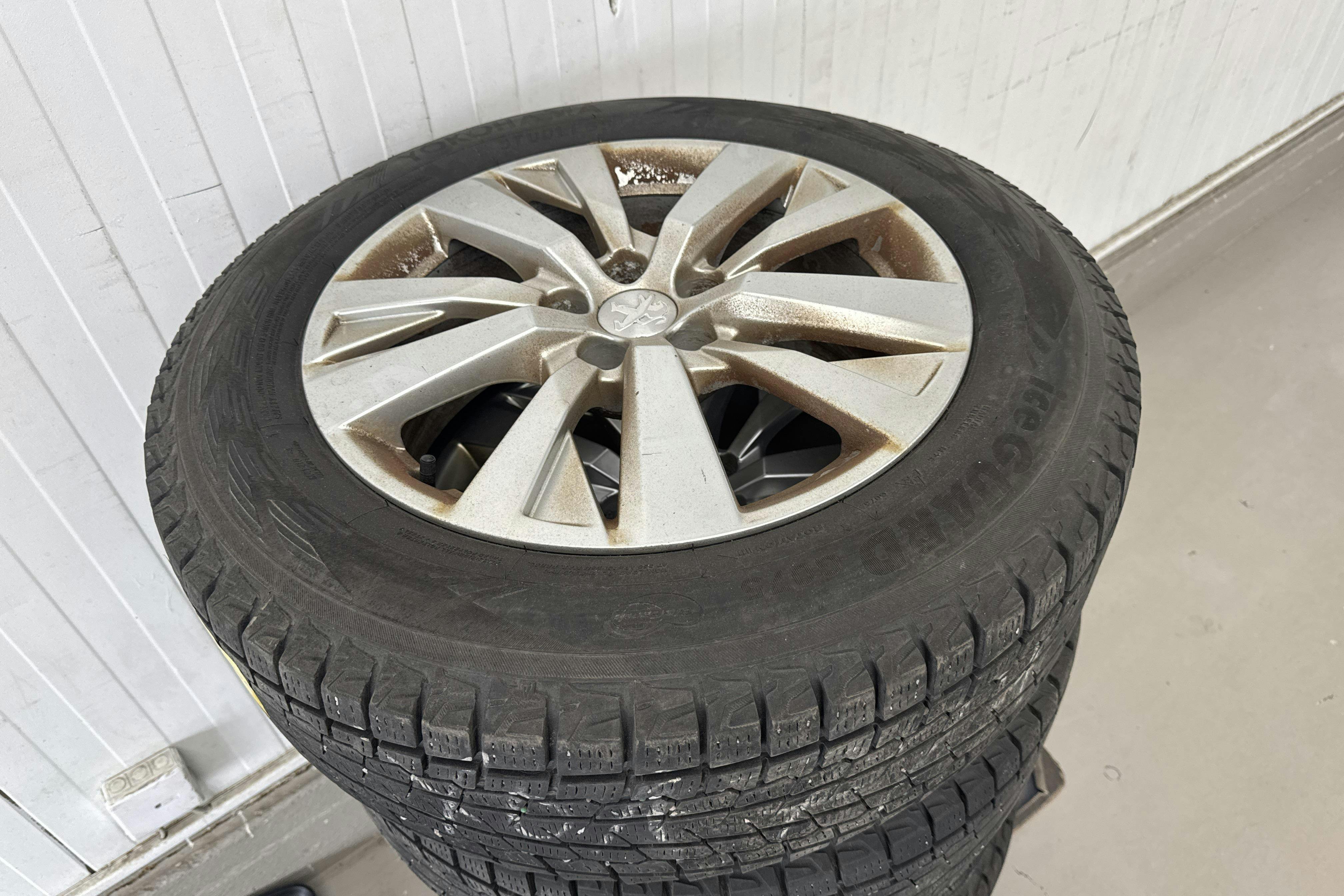 Vehicle Image 19