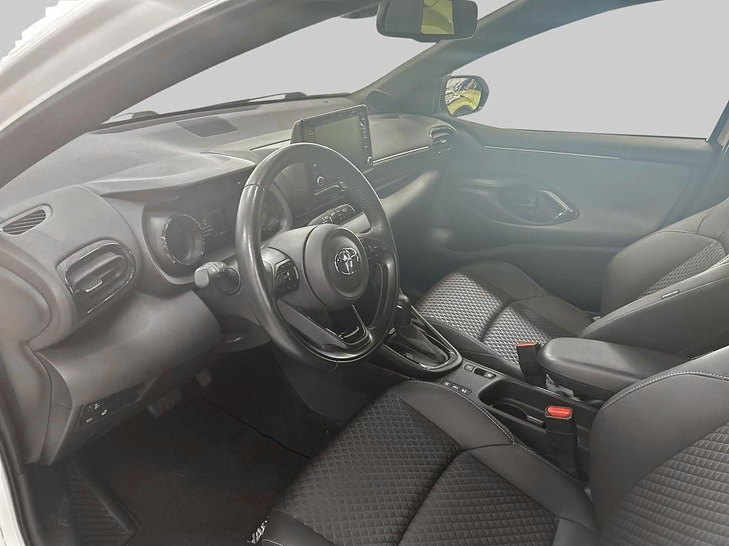 Vehicle Image 14
