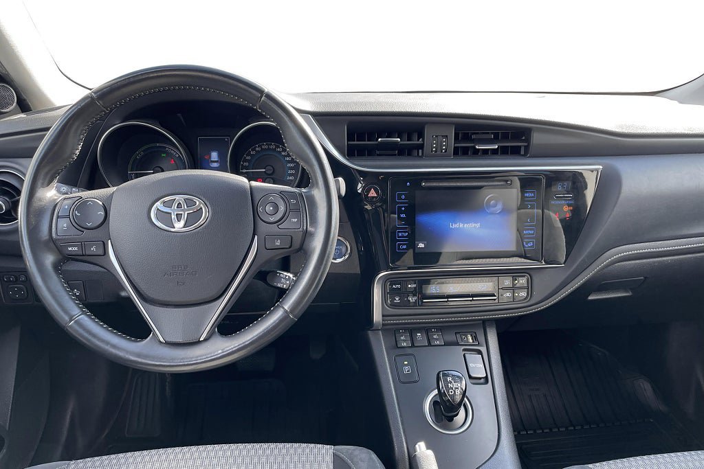 Vehicle Image 11