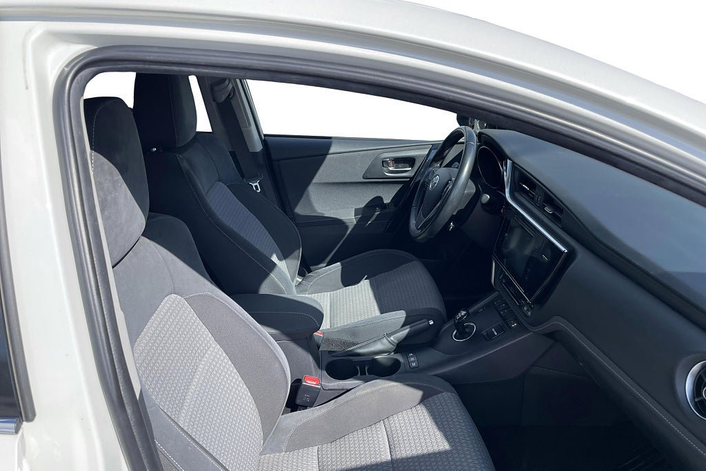 Vehicle Image 14