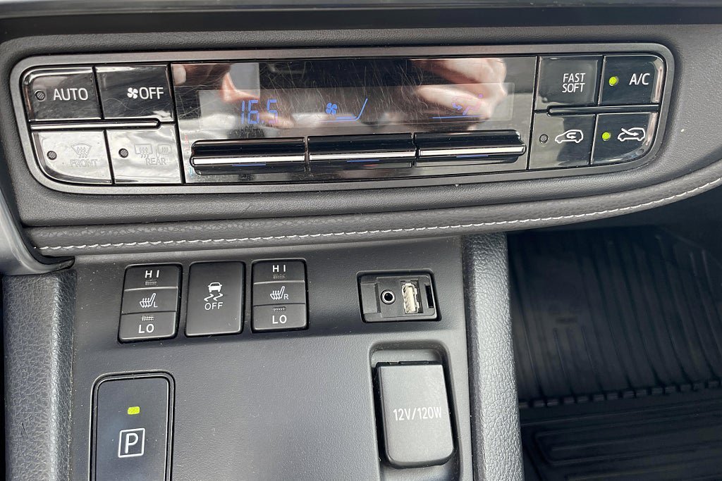 Vehicle Image 19