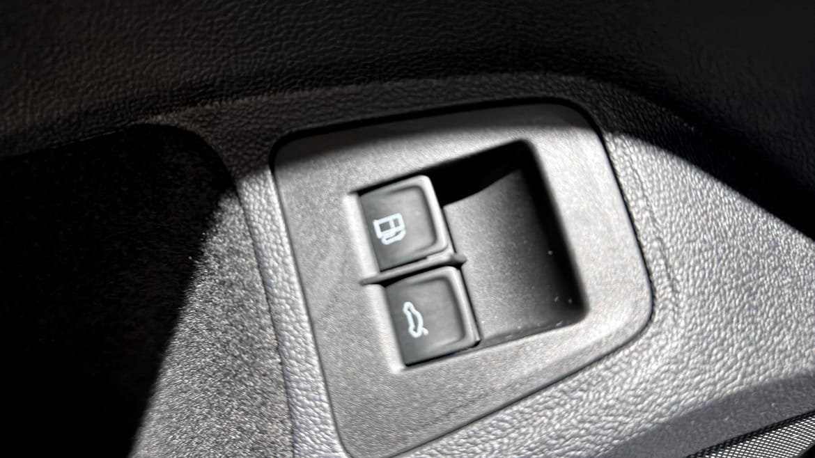 Vehicle Image 24