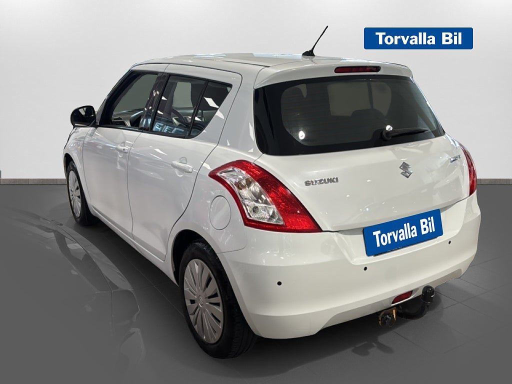 Vehicle Image 6