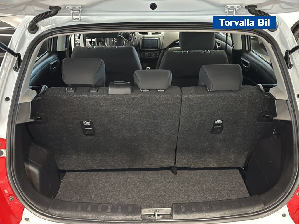 Vehicle Image 14