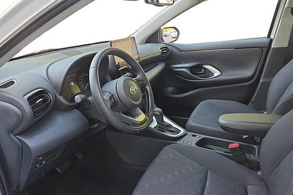 Vehicle Image 11