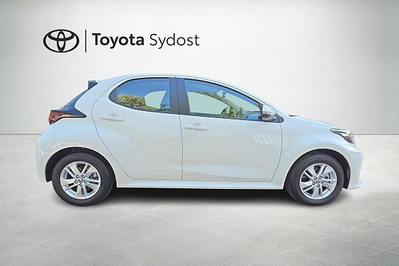 Vehicle Image 15