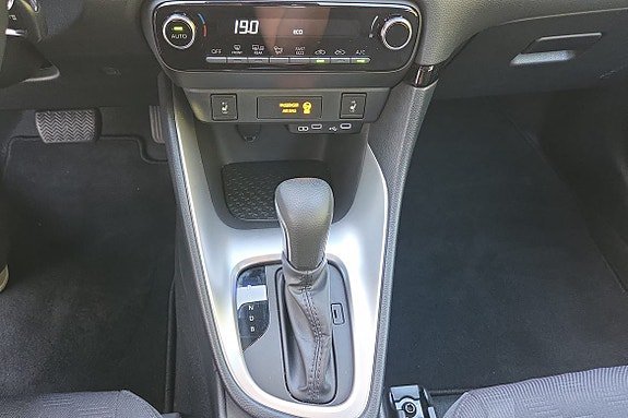 Vehicle Image 19