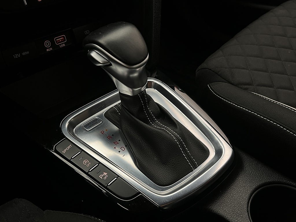 Vehicle Image 24