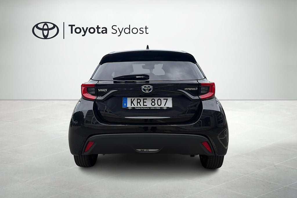 Vehicle Image 6