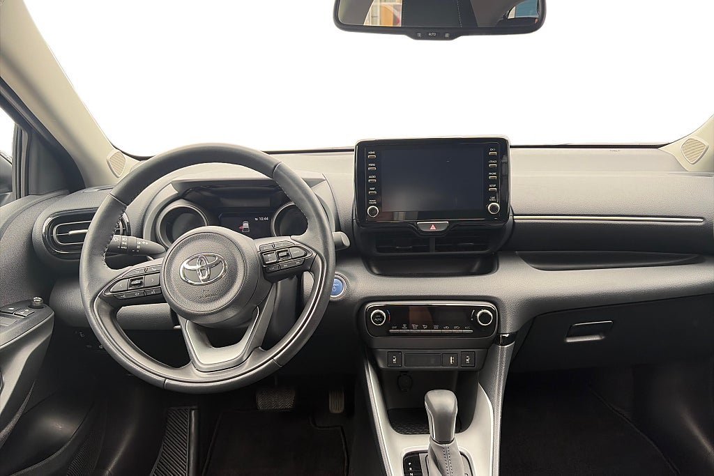 Vehicle Image 12