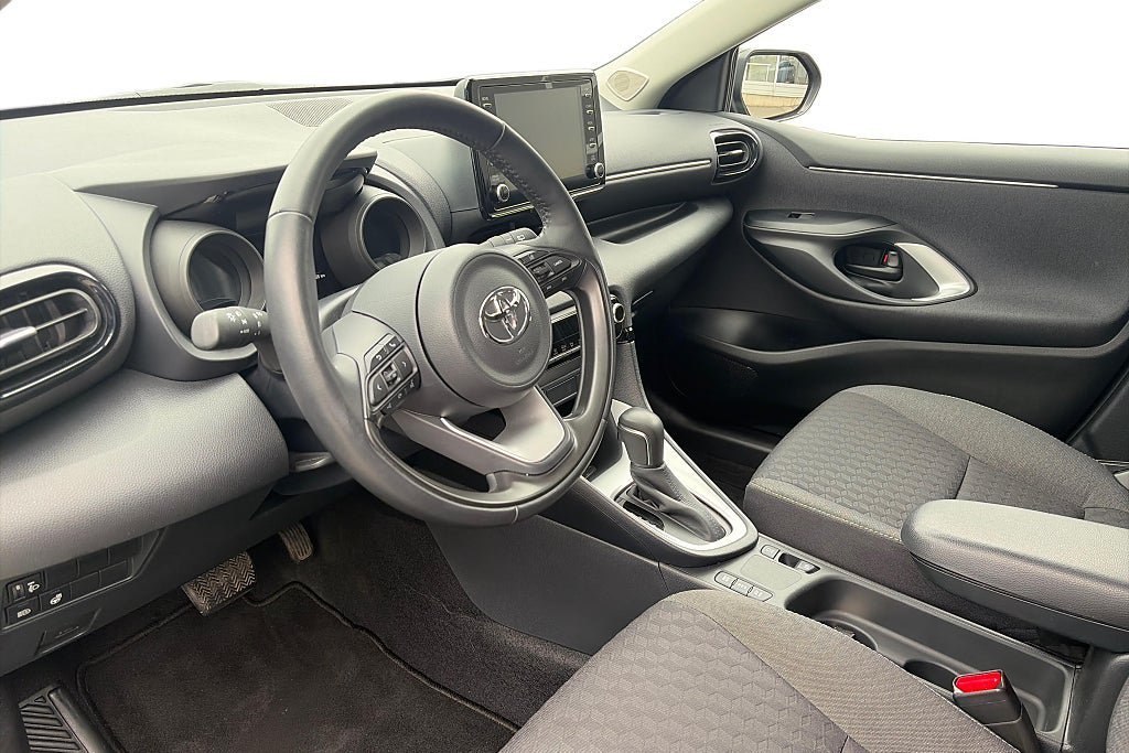 Vehicle Image 15