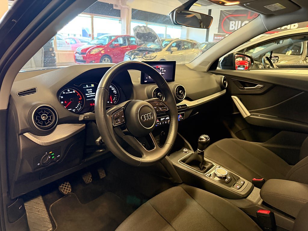 Vehicle Image 11