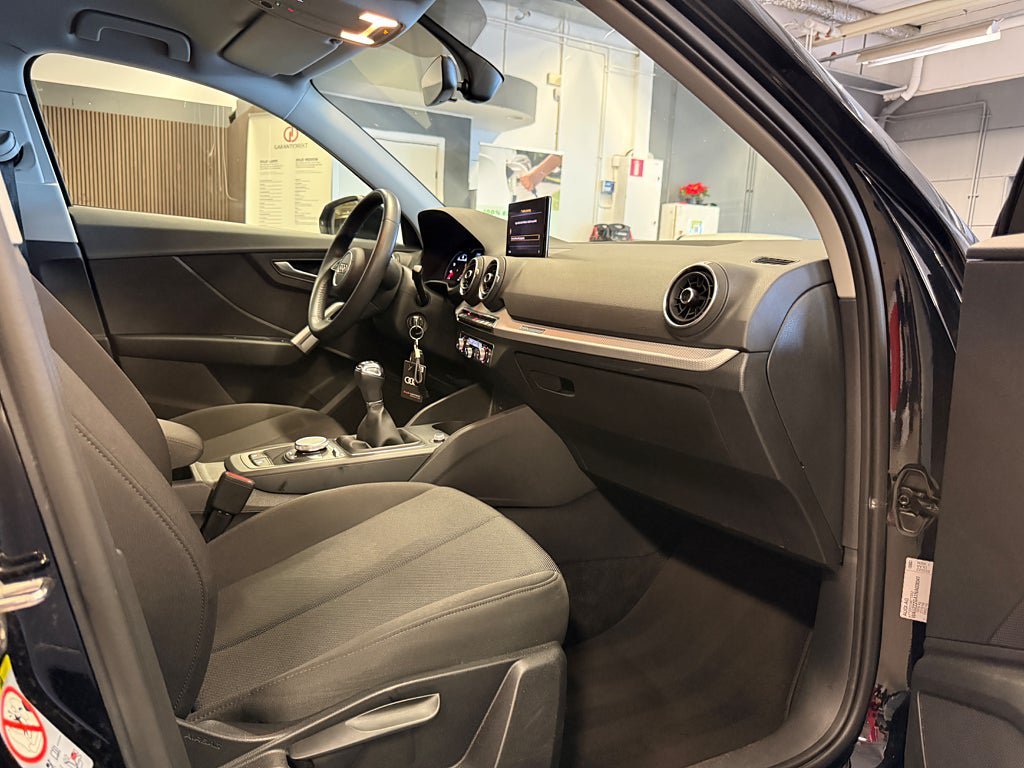 Vehicle Image 22