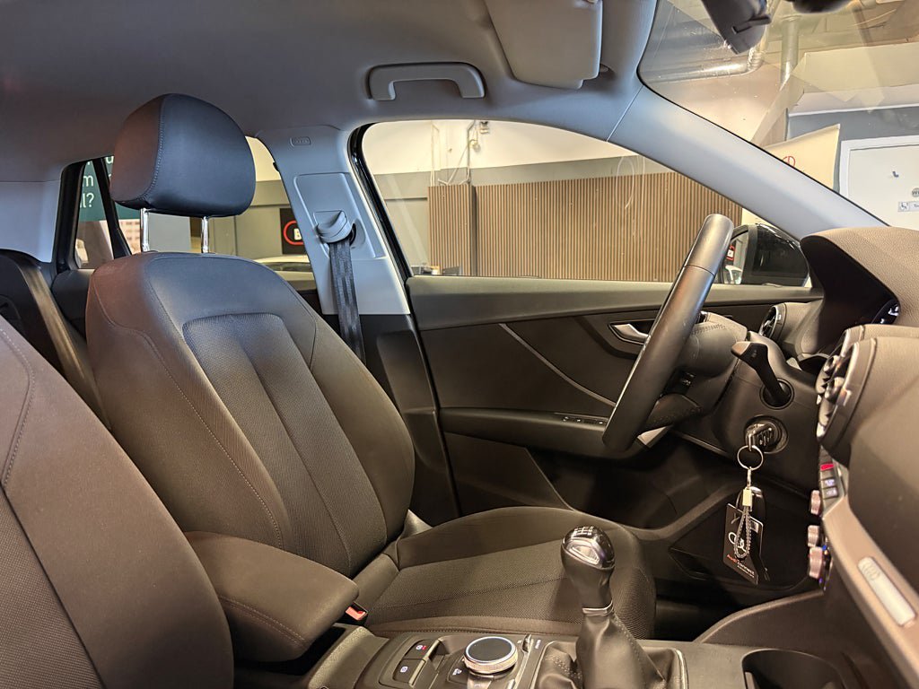Vehicle Image 23