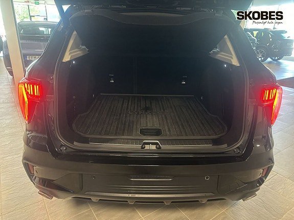Vehicle Image 15