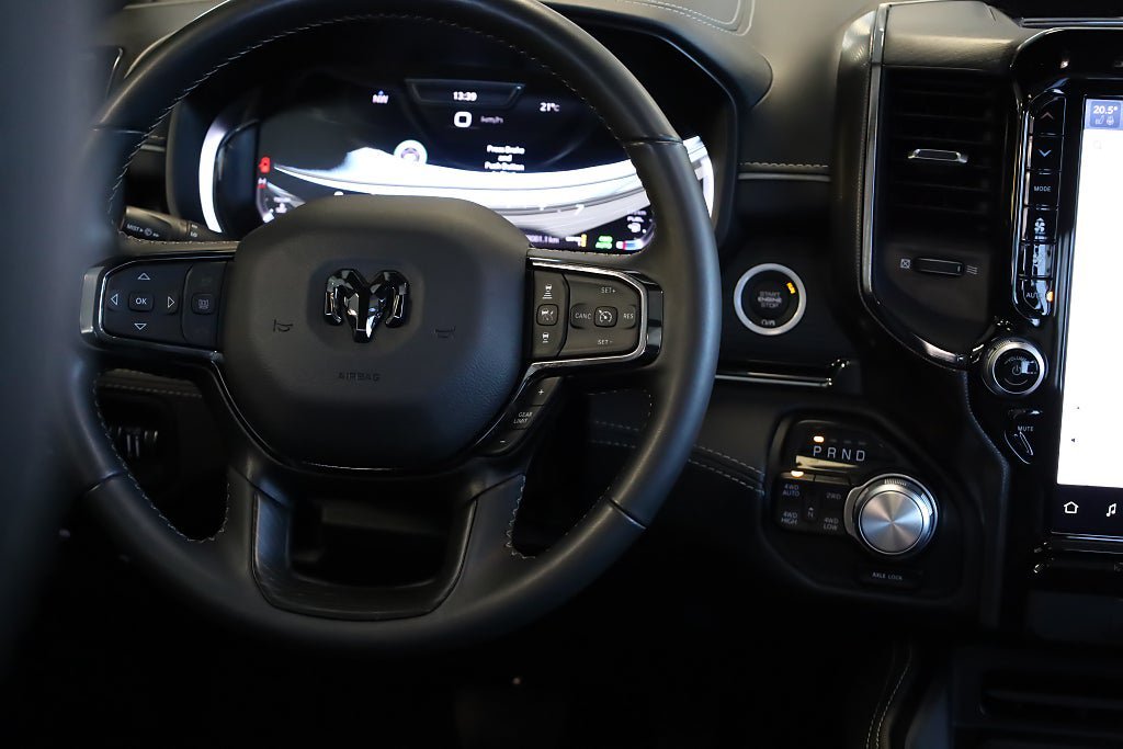 Vehicle Image 19