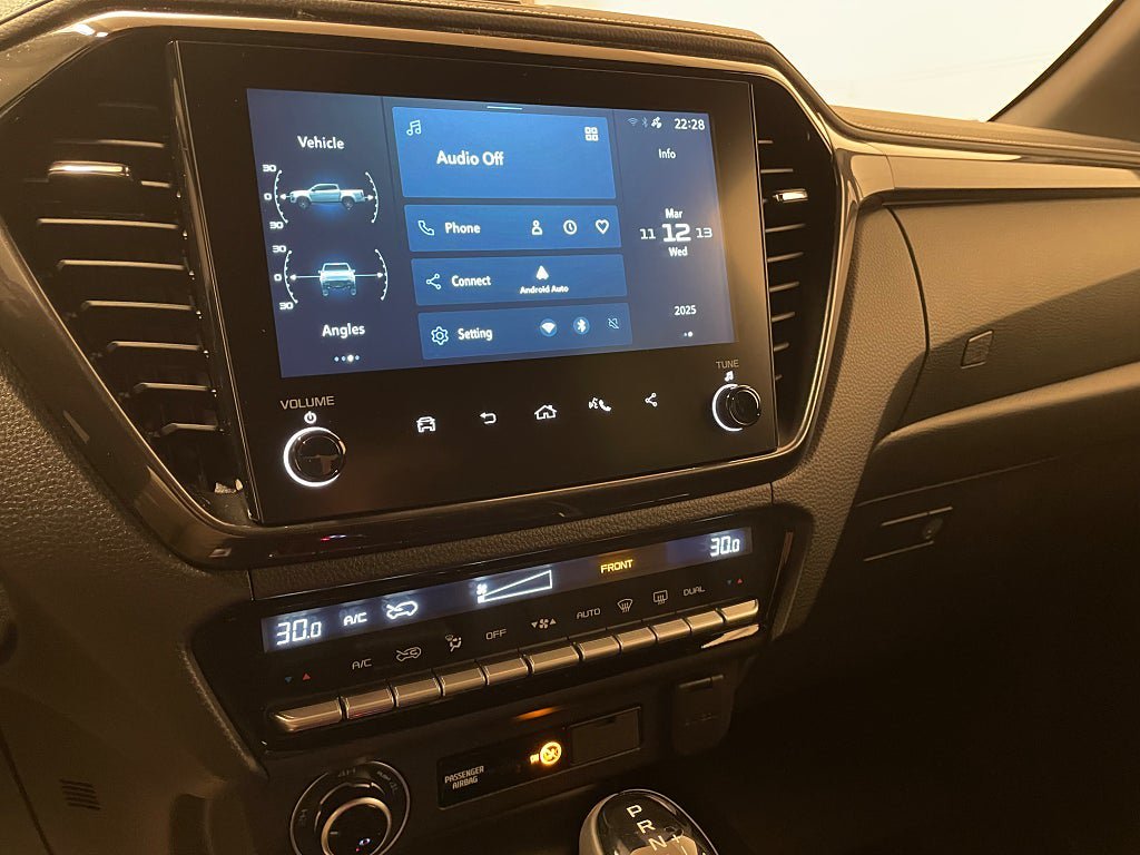 Vehicle Image 10