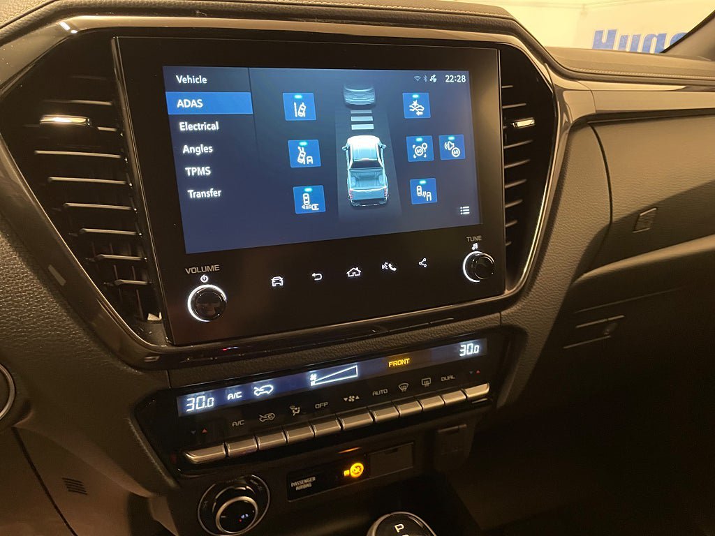 Vehicle Image 12