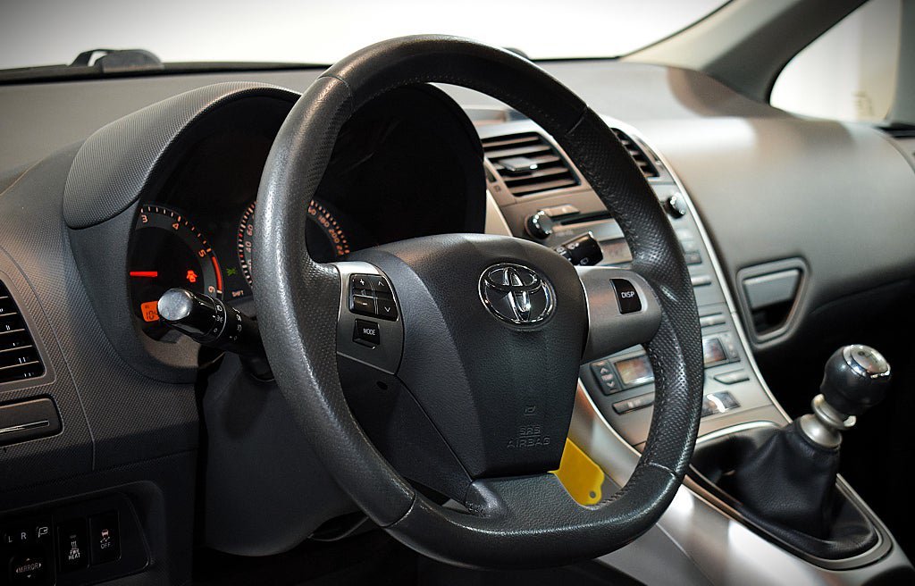 Vehicle Image 9