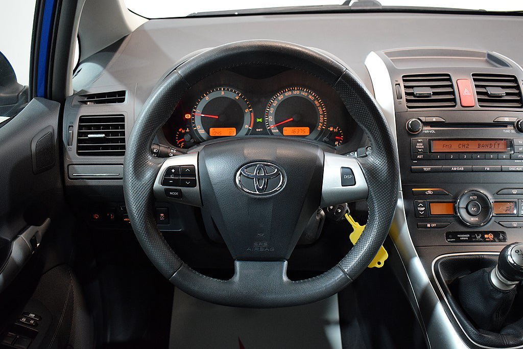 Vehicle Image 10