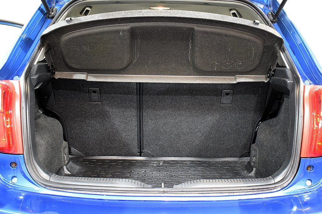Vehicle Image 21