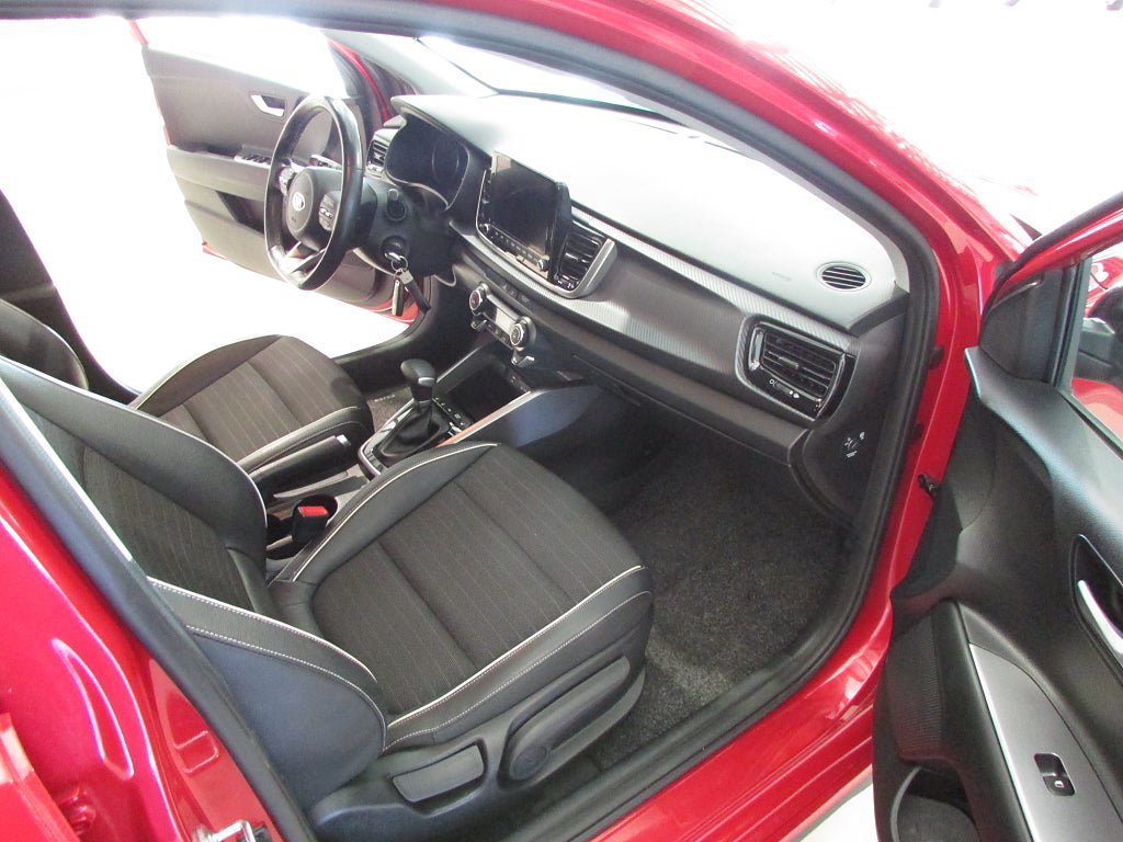 Vehicle Image 10