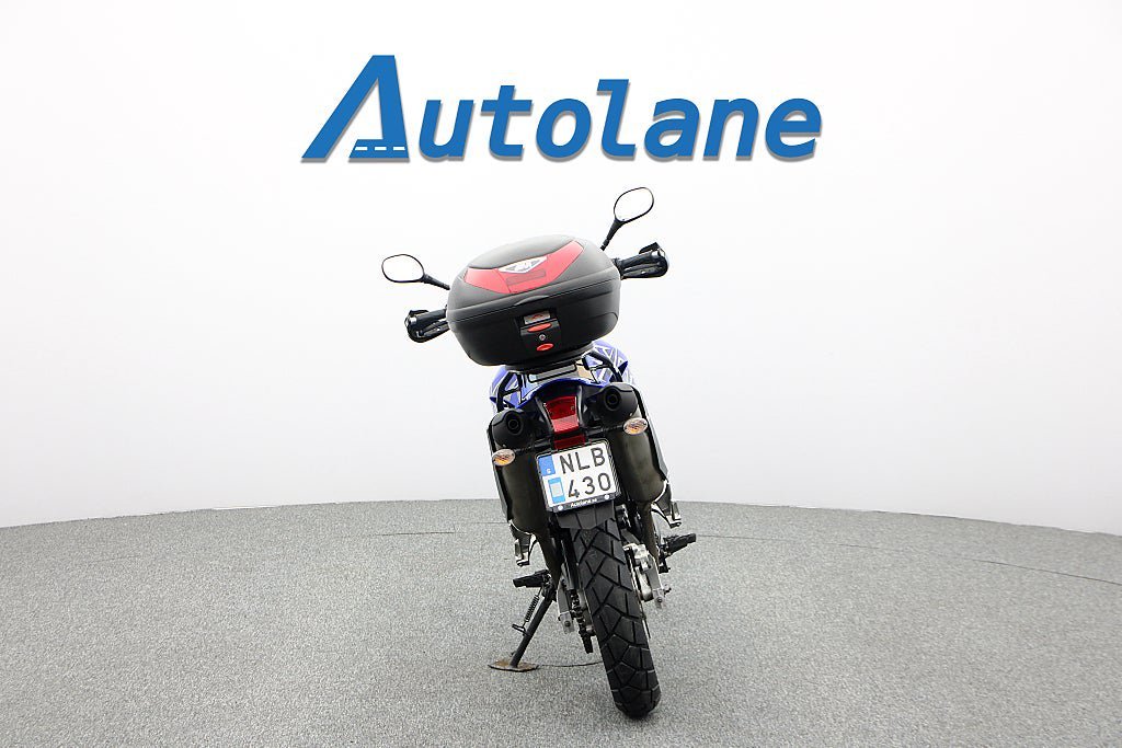 Vehicle Image 8
