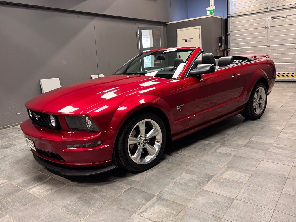 Vehicle Image 16