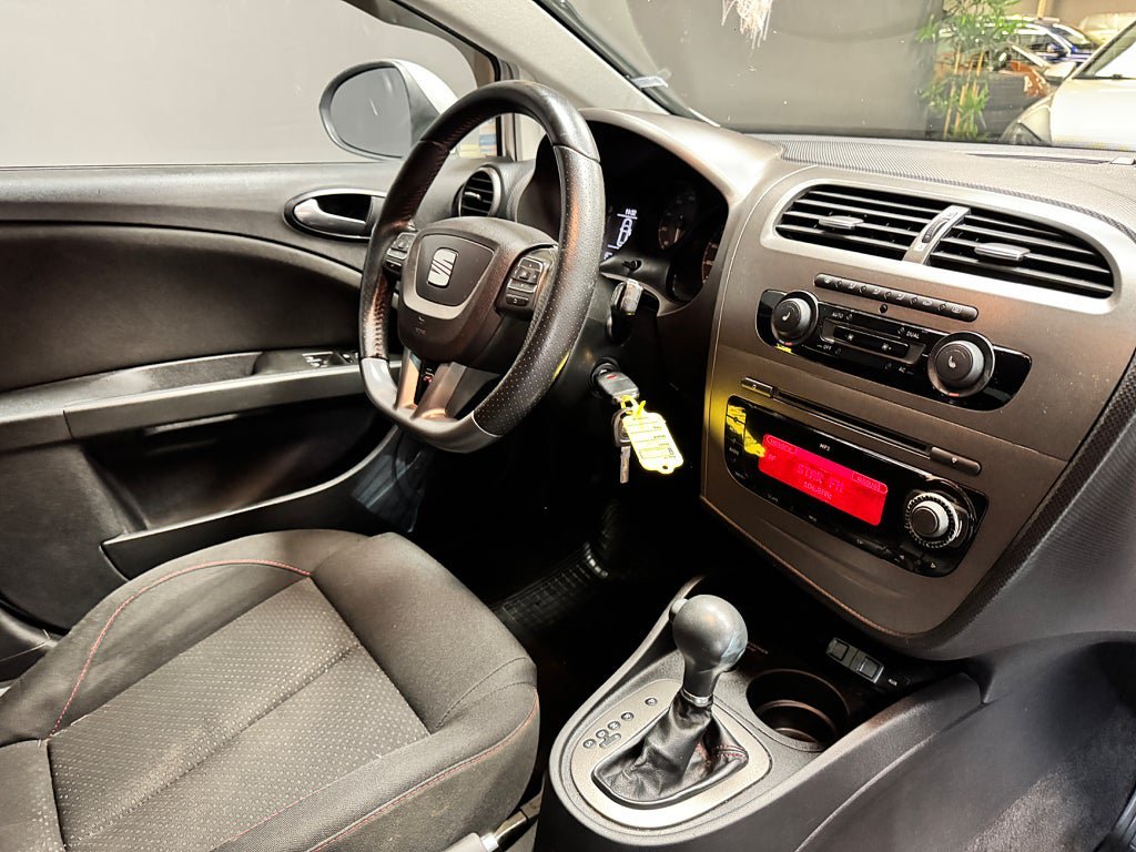 Vehicle Image 10