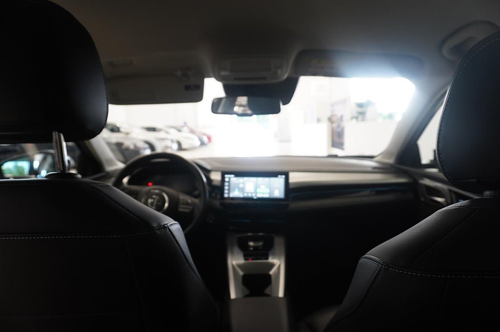 Vehicle Image 9