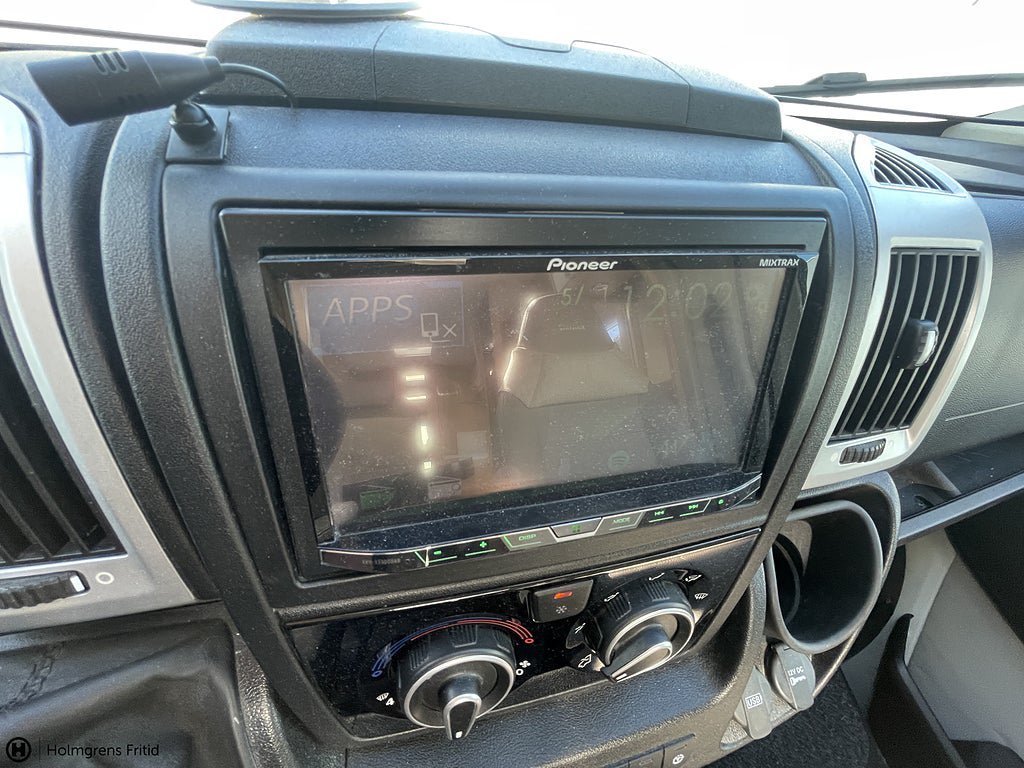 Vehicle Image 22