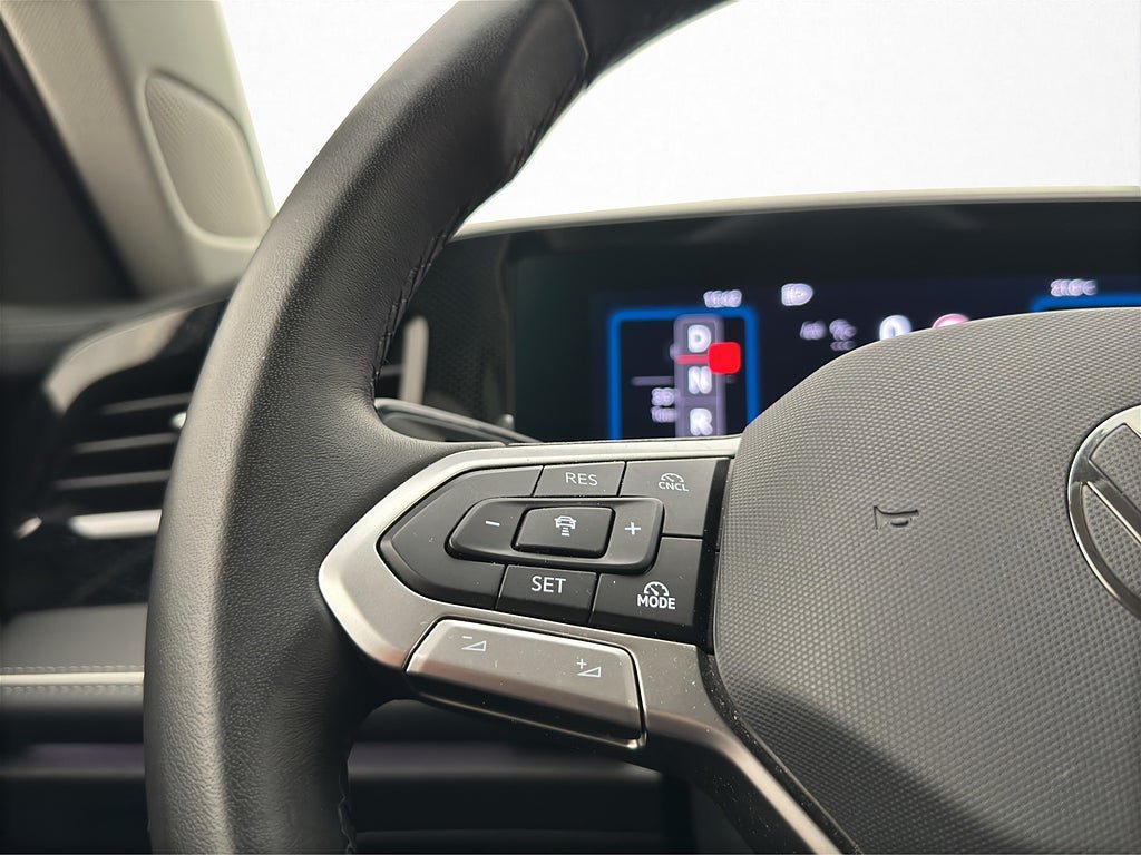 Vehicle Image 28