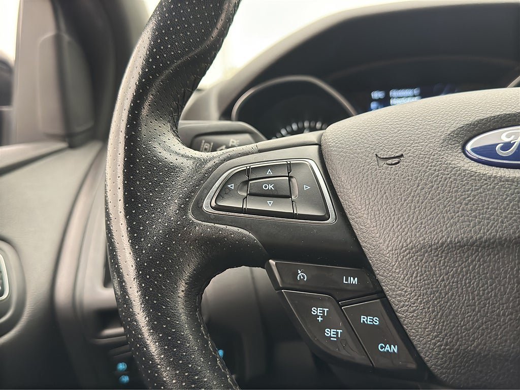 Vehicle Image 27