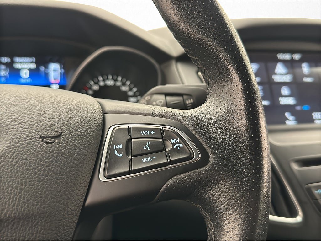 Vehicle Image 28