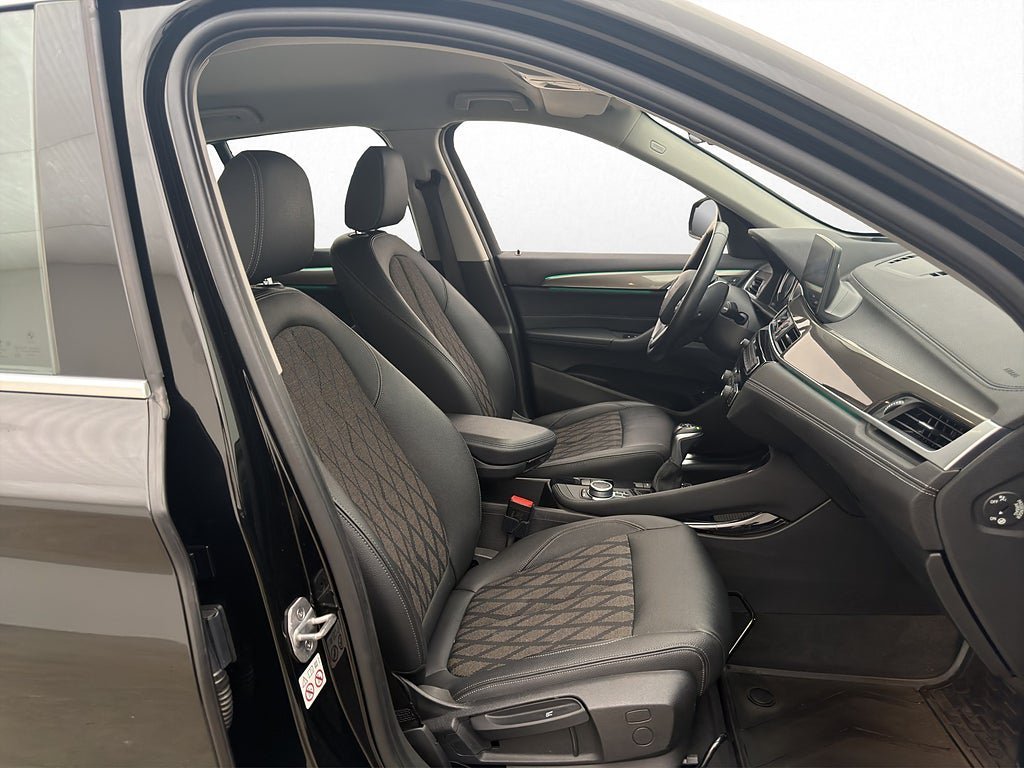 Vehicle Image 24
