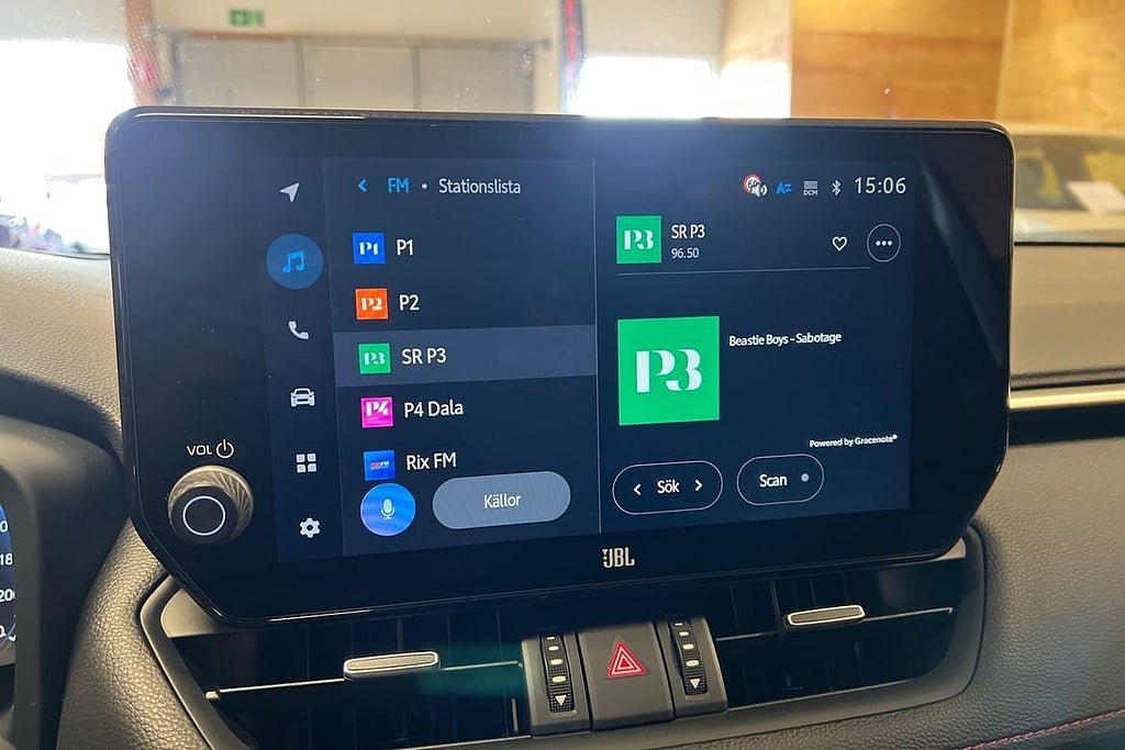 Vehicle Image 15