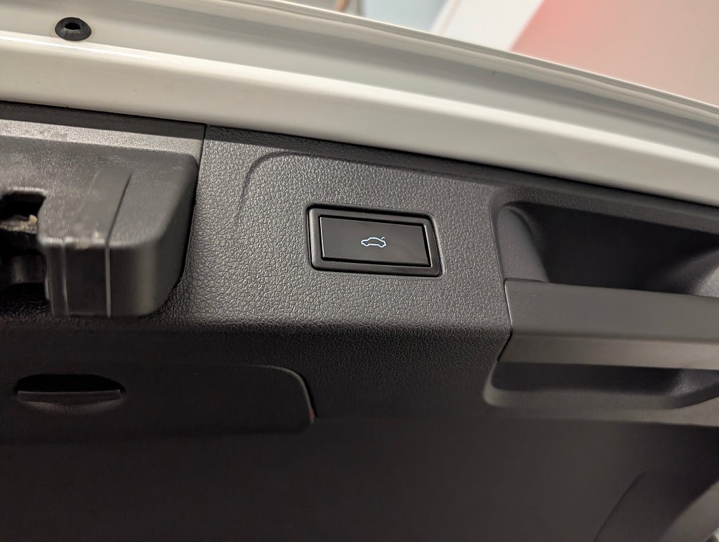 Vehicle Image 22
