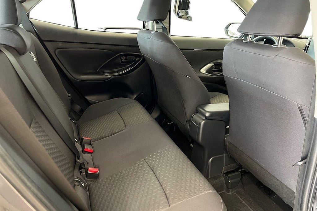 Vehicle Image 9